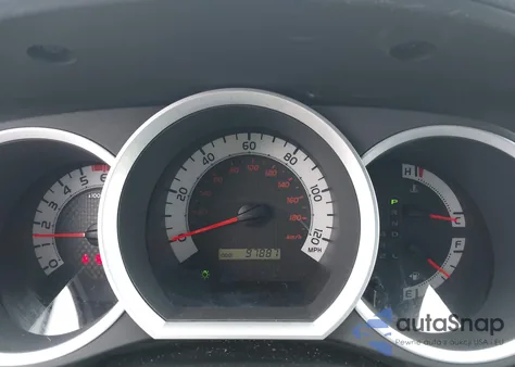 2015 Toyota Tacoma Base V6 z USA, uszkodzony, nr VIN 3TMLU4EN3FM197975